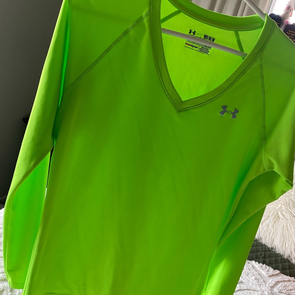 Under Armour ,semi fitted ,heat gear